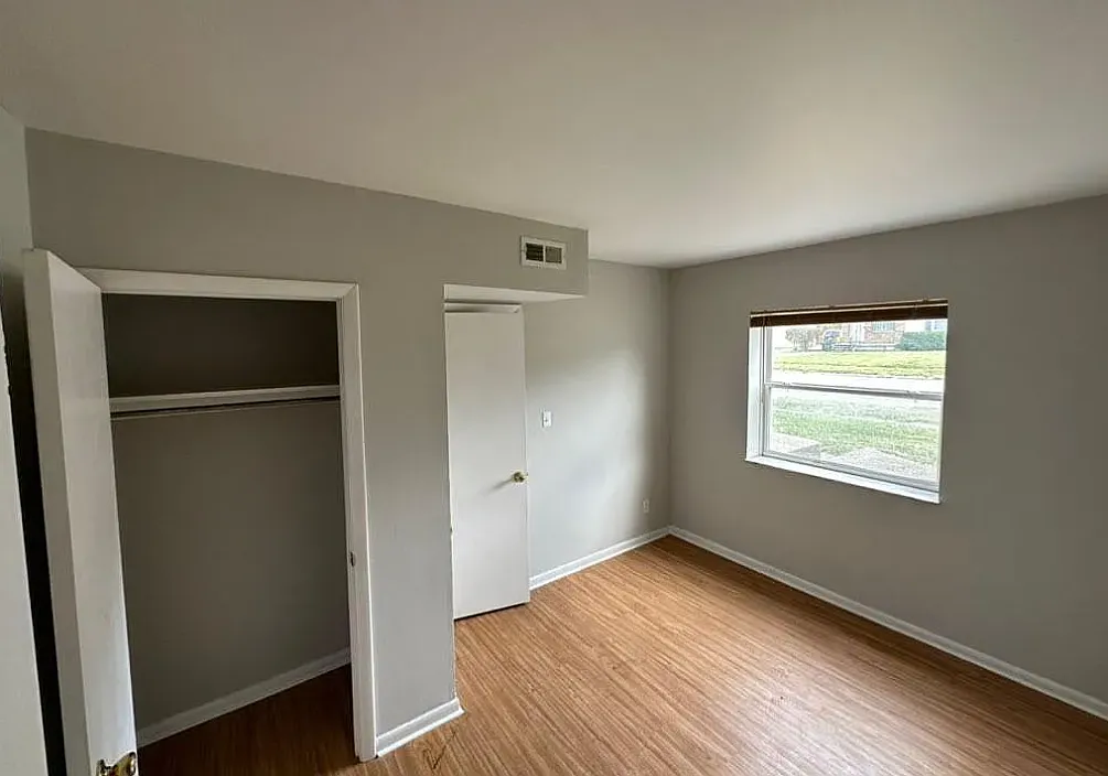 19 South Weyant Avenue — Photo 3