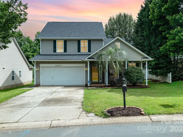 6609 Mallard Park Dr, Charlotte, NC 28269