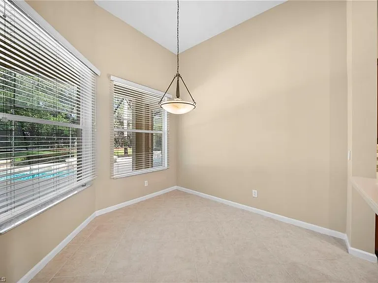 7914 Founders Cir — Photo 6