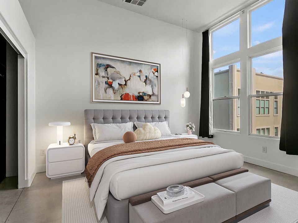 Private master bedroom