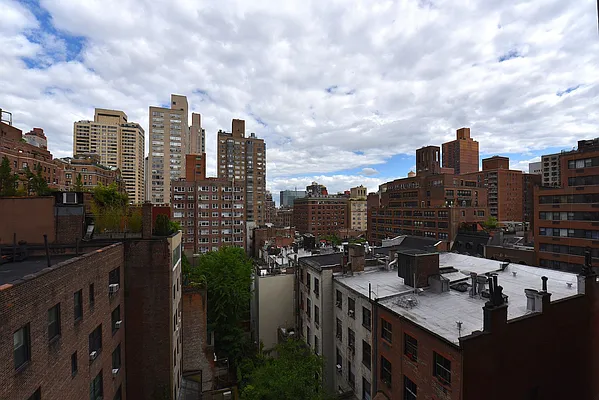 Rented by Keller Williams NYC | media 13