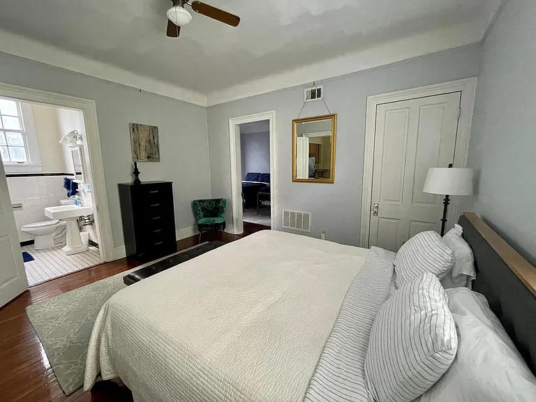 300 S Scott St — Photo 12