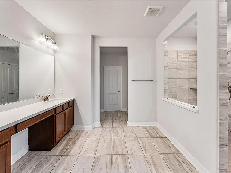 7623 Water Glen Ln — Photo 29