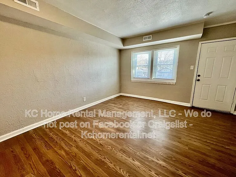 4042 Paseo Blvd — Photo 15