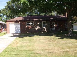 609 S West St, Angola, IN