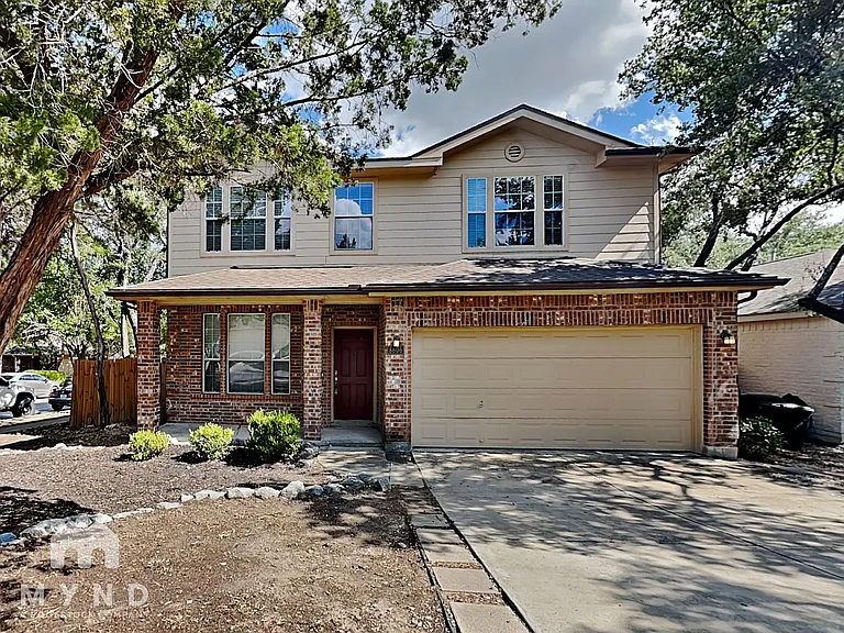 8606 Eagle Peak — Photo 1
