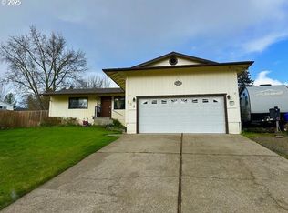 154 Maywood Ct, Roseburg, OR 97471