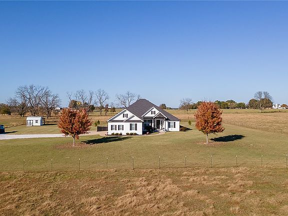 4th image of 15350 Blackburn Rd