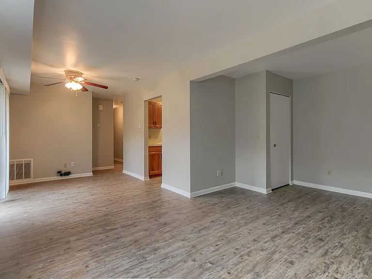 555 Allison Drive — Photo 5