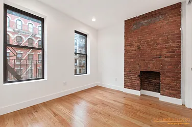 Rented by aptsandlofts.com