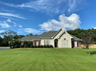 118 Shore Crest Cir, Carriere, MS 39426