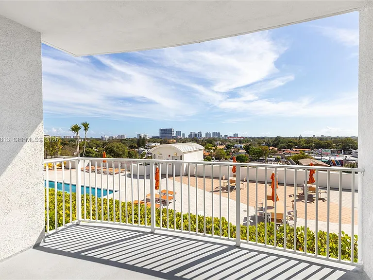 3180 SW 22nd St #601 — Photo 11