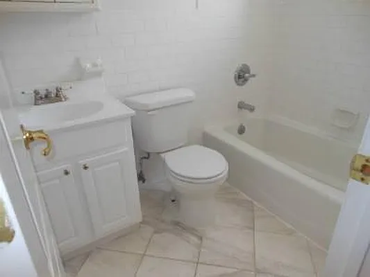 Rented by Urban Realty NYC | media 45