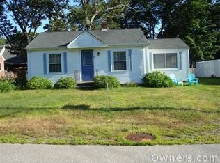 16 Shadbush Trl, Narragansett, RI 02874