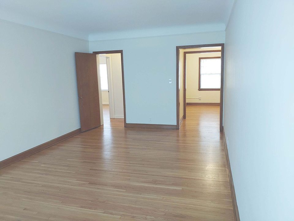 1st image of 26 W 22nd St #303