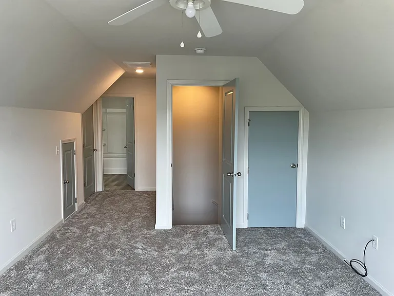 3023 Cedar Creek Ln — Photo 37