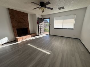 404 Rainbow Ct SE, Rio Rancho, NM 87123