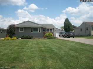 333 Beechcrest Ave, Youngstown, OH