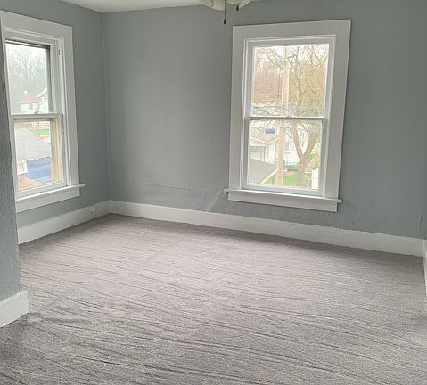 2nd image of 1046 Caldwell St #1/2