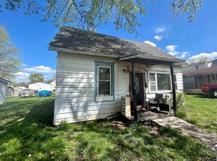 109 W Vine St, Mitchell, IN 47446