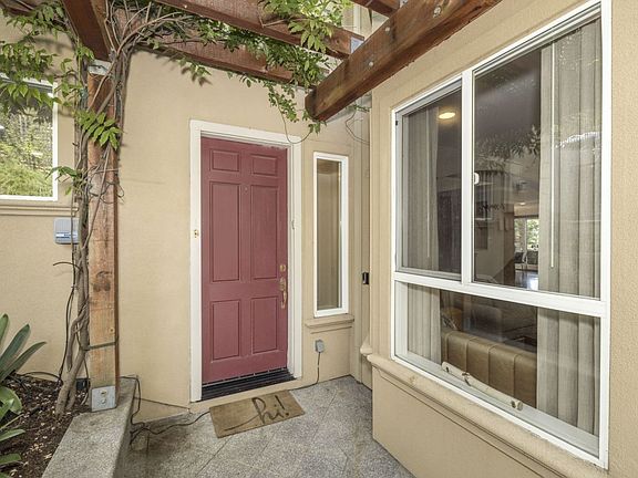 2nd image of 3361 Oak Knoll Dr