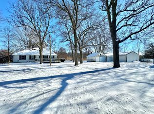 462 Knoxville Trl, Alpha, IL 61413