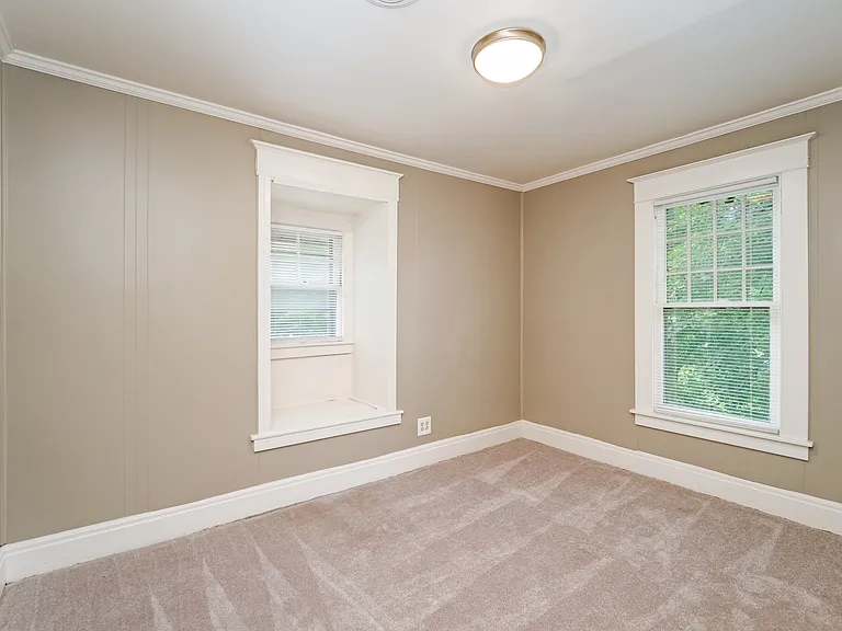 205 W Main St — Photo 25