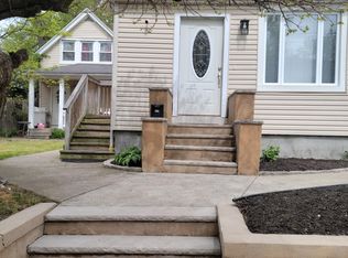 219 Fisher Ave #A, Staten Island, NY 10307