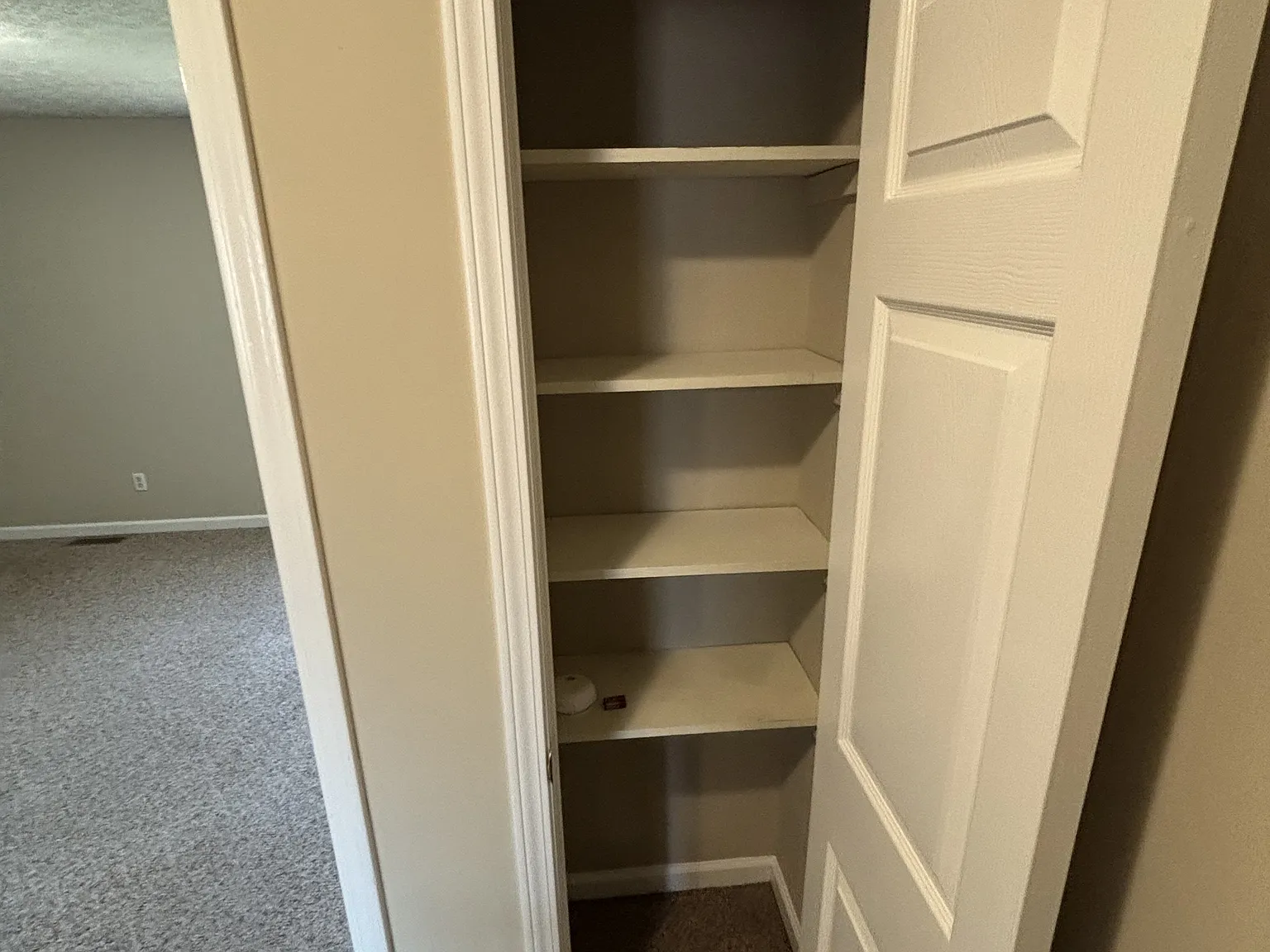 112 Hillridge Court - A — Photo 3