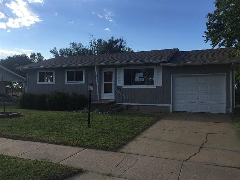 1st image of 408 SE 6th St