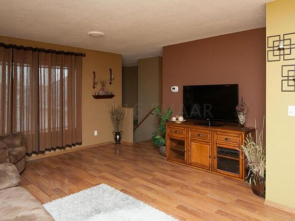 4th image of 1049 Sheyenne Park Pl