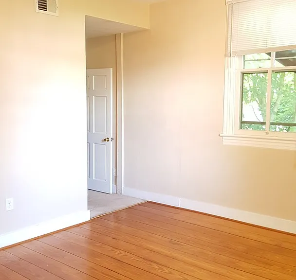 414 London St — Photo 11