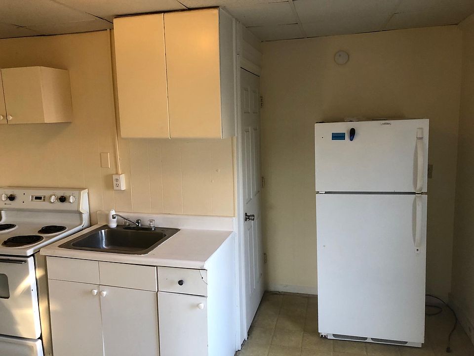 1st image of 1031 Brown Ave #2