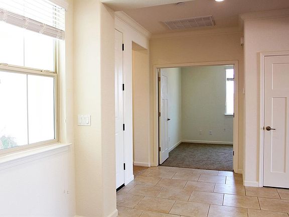 4th image of 9415 Ruby Port Way