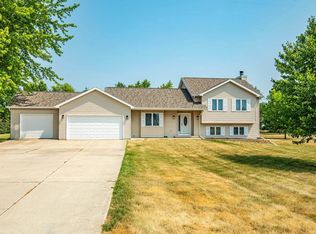 W3292 Blazer Rd, Belleville, WI 53508