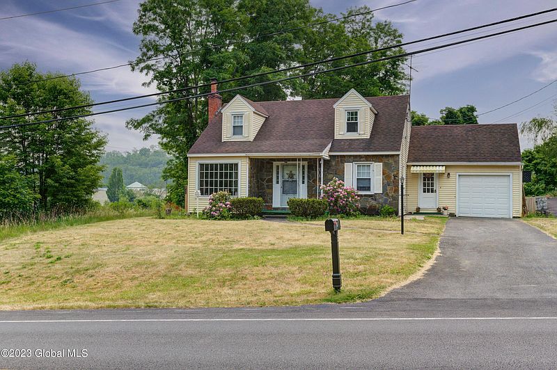 2nd image of 83 Putnam Road