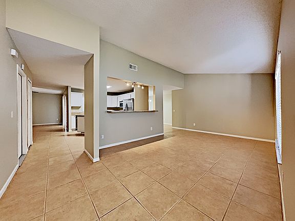 3rd image of 1745 Cinnamon Cir