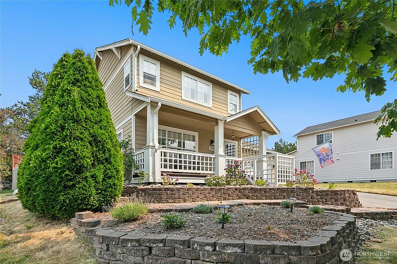 3rd image of 2188 SW Sunnyside Avenue