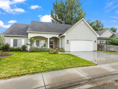 268 S Astro Ave, Star, ID, 83669