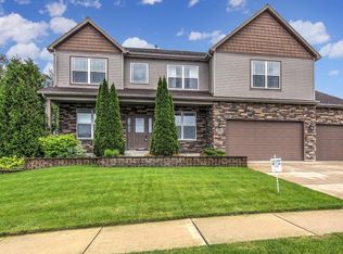 12585 Washington St, Crown Point, IN 46307