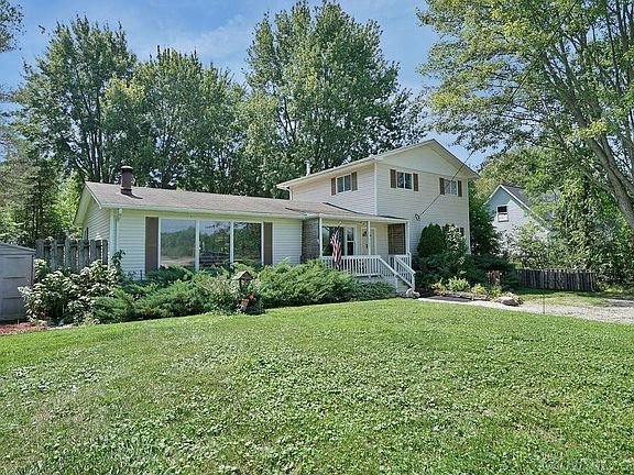 3rd image of 13069 Bryce Rd