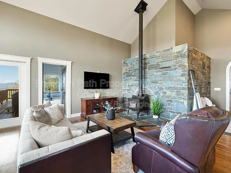 721 Sanctuary Hls — Photo 10
