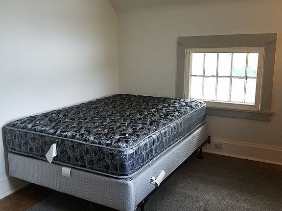 4th image of 307 Wait Ave