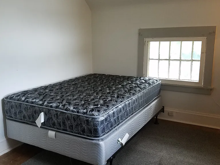 307 Wait Ave — Photo 4