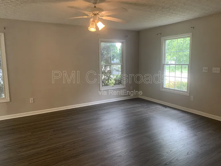 8620 Olenbrook Dr — Photo 22