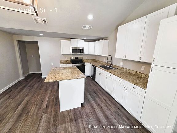 5th image of 131 Sidney St #1
