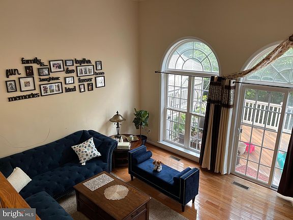 2nd image of 21811 Ladyslipper Sq