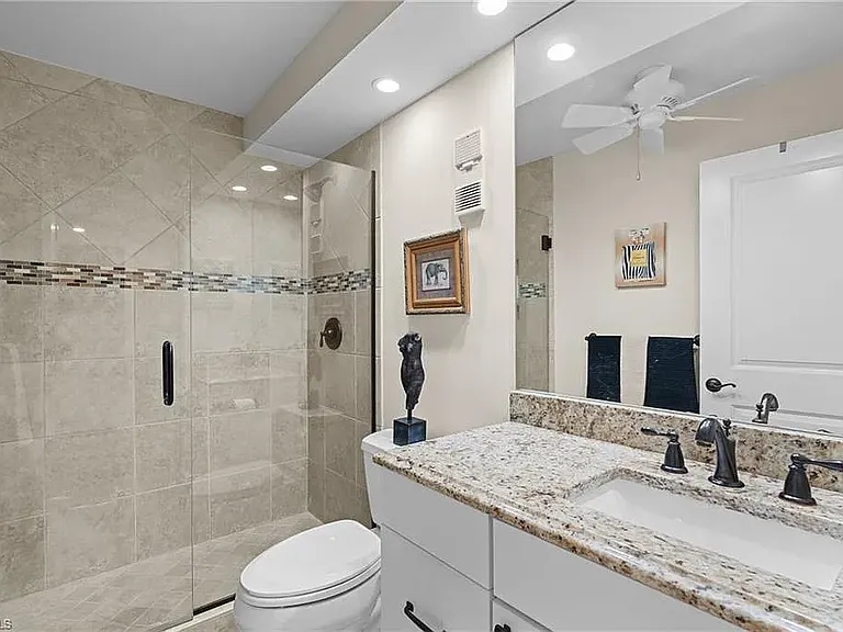 579 Seaview Ct #2 — Photo 12