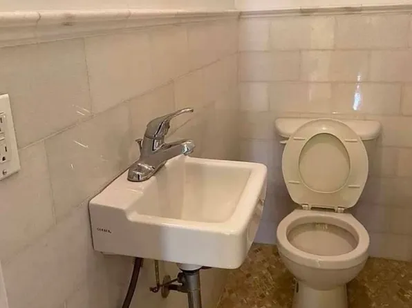 30-06 38th Street image 4 of 5