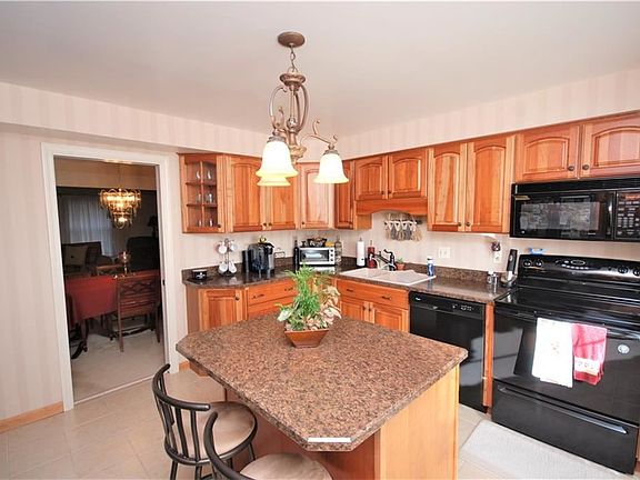 4th image of 106 Crosswinds Ln